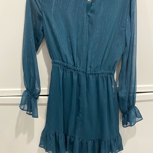 Green dress with shimmer - Picture 3 of 5